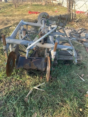 Utilaj masina  de scos cartofi  - imagine 4