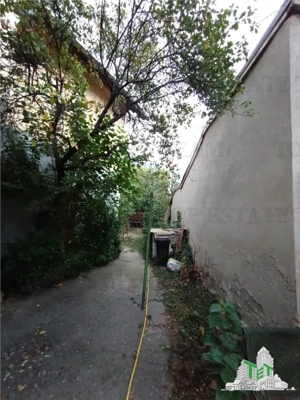 Vila cu aspect de conac in centrul Ploiestiului, ideala pentru locuinta, birou si alte activitati de - imagine 17