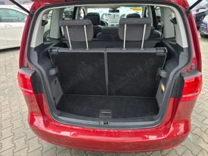 Volkswagen Touran 7 locuri 1.6 TDI 105 CP - imagine 12