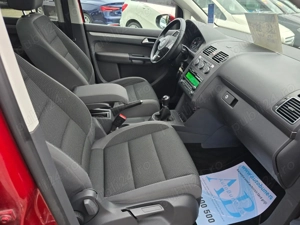 Volkswagen Touran 7 locuri 1.6 TDI 105 CP - imagine 14