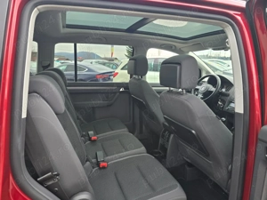 Volkswagen Touran 7 locuri 1.6 TDI 105 CP - imagine 13