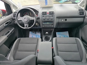 Volkswagen Touran 7 locuri 1.6 TDI 105 CP - imagine 7