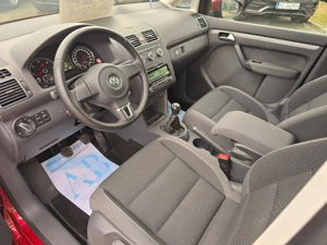 Volkswagen Touran 7 locuri 1.6 TDI 105 CP - imagine 8