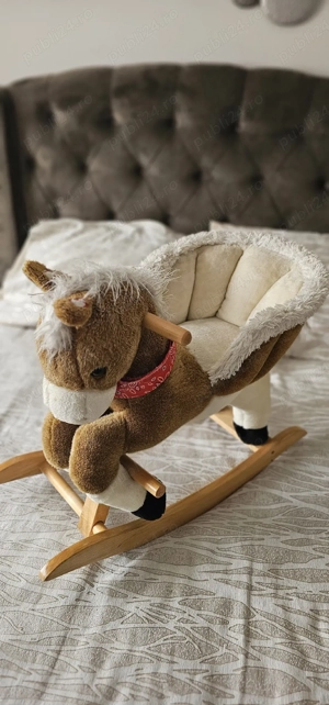 Balansoar Calut fetite