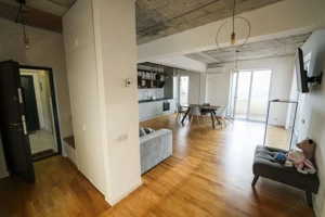 Apartament 3 camere cu priveliște 