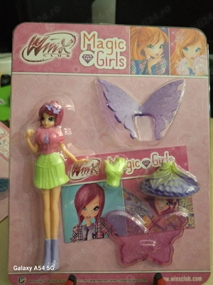 Set Figurine Winx - Layla, Tecna si Flora