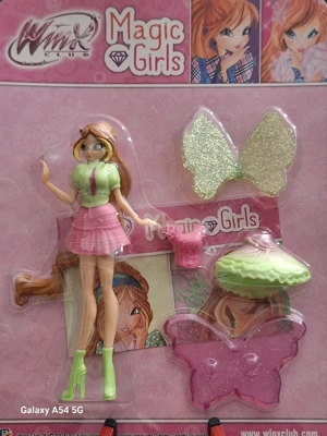 Set Figurine Winx - Layla, Tecna si Flora - imagine 4