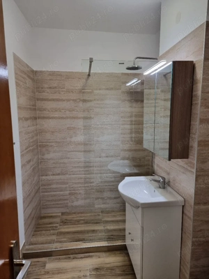Inchiriez ap 3 camere , sos oltenitei 135 , renovat si cu loc parcare. Etaj 5 8. 650 euro - imagine 4