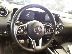 Mercedes-Benz GLA 200 D 8G-DCT - imagine 8