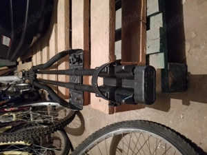 Vând suport bicicleta pt bare transversale marca Thule