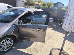 vand Ford focus 3  - imagine 3