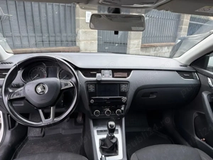 Skoda Octavia  - imagine 10