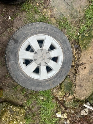 Vând 2 jante aliaj citroen r15