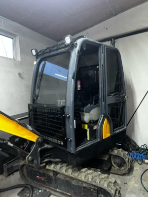 Vand mini excavator - imagine 3