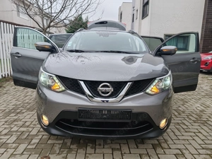 NIssan Qashqai TeknaDCINaviLedXenonCmr360PanoramicSemipieleKeyLesGoInczScauneJanteBicolore etc  - imagine 5