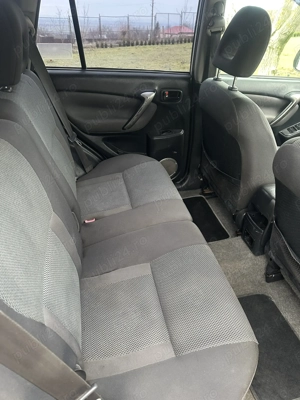 Toyota RAV4 2.0 D-4D, 2004 | 4x4 permanent | Preparată Off-Road | Pentru cunoscători - imagine 5