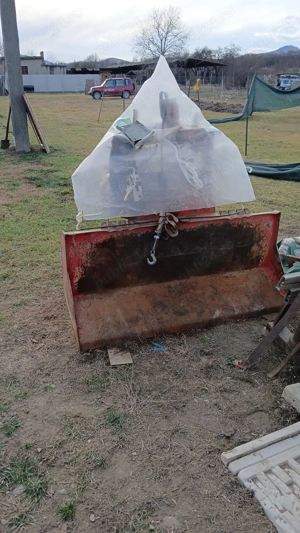 Tractor Universal 445 - imagine 4