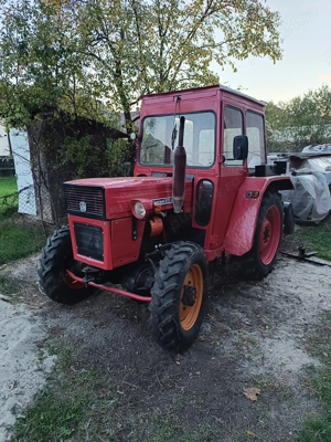 Tractor Universal 445 - imagine 2