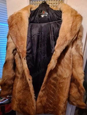 Haina blana noua, marime 38-40