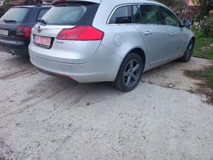 este înmatriculată  - imagine 3