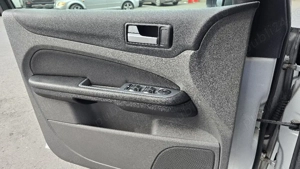 Ford focus 2 facelift 2010 hatchback 1,6tdci - imagine 4