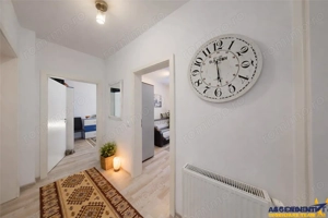 Pe 2 niveluri, Penthouse modern la bulevard, parcare, boxa, Tractorul Nou, Brasov - imagine 4