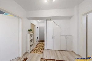 Pe 2 niveluri, Penthouse modern la bulevard, parcare, boxa, Tractorul Nou, Brasov - imagine 7