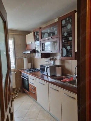 De închiriat apartament cu 3 camere  - imagine 4