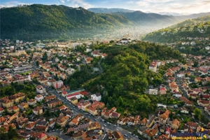Proprietate iconica,panorama 360,teren 1.600 mp,originalitate volumetrica,Central, Brasov - imagine 7