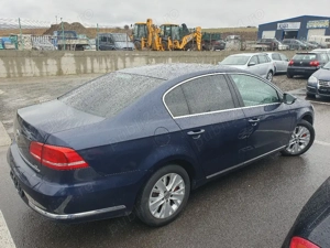 Vw Passat Limousina 2012 - imagine 2