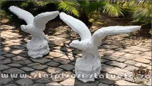 Statuetă vultur pe stâncă, șoim, alb marmorat, model S35. - imagine 3