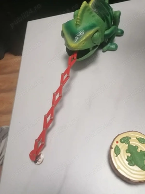 Jucărie cameleon