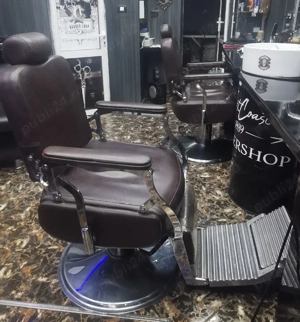 Vand scaune frizerie 