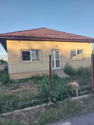 vând casă  - imagine 4