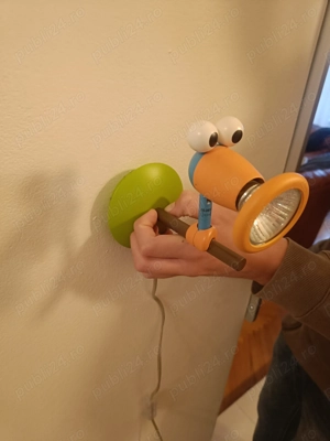 Vand două lămpi de perete pentru copii, model Birdy