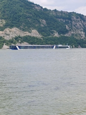 Vand teren intravilan pe malul Dunarii , in Clisura Dunarii zona Svinita - Berzasca - imagine 2