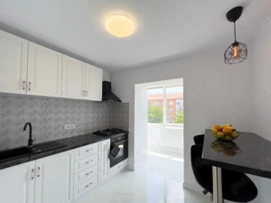 3 camere Calea Aradului, centrala proprie, 2 bai, etaj 3 - imagine 5