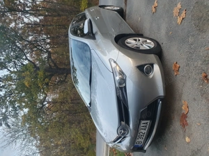 Vând Toyota Auris hybrid  - imagine 3
