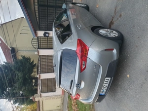 Vând Toyota Auris hybrid  - imagine 5