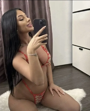 noua in oras , doar deplasari , fac si party