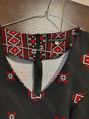 Rochie cu motive traditionale - matimea 42 - imagine 3