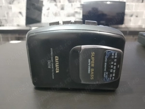 Walkman Aiwa  Plus 3 casete vechi cadou