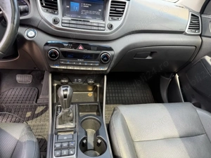 Hyundai Tucson 2.0 CRDi 185 CP | 4x4 | Automată | Luxury | Euro 6 - imagine 9