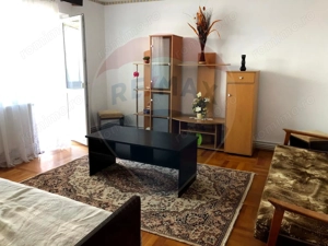 Apartament de închiriat - 3 camere - zona Aurel Vlaicu