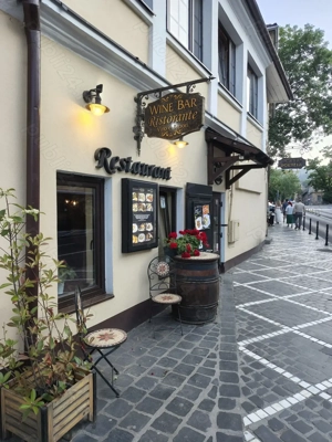 Angajăm Ospatarita Ospatar Restaurant Centrul Brașovului 