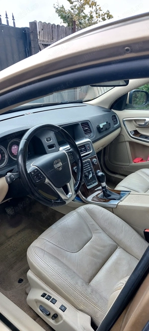 Vând Volvo V60 din 2011 - imagine 5