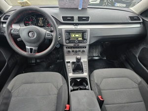 Volkswagen Passat 1.6 Diesel 105 CP - imagine 6