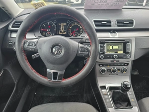 Volkswagen Passat 1.6 Diesel 105 CP - imagine 8