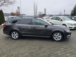 Volkswagen Passat 1.6 Diesel 105 CP - imagine 9