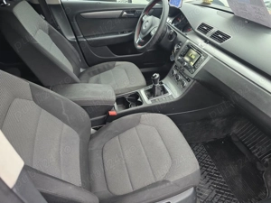 Volkswagen Passat 1.6 Diesel 105 CP - imagine 7
